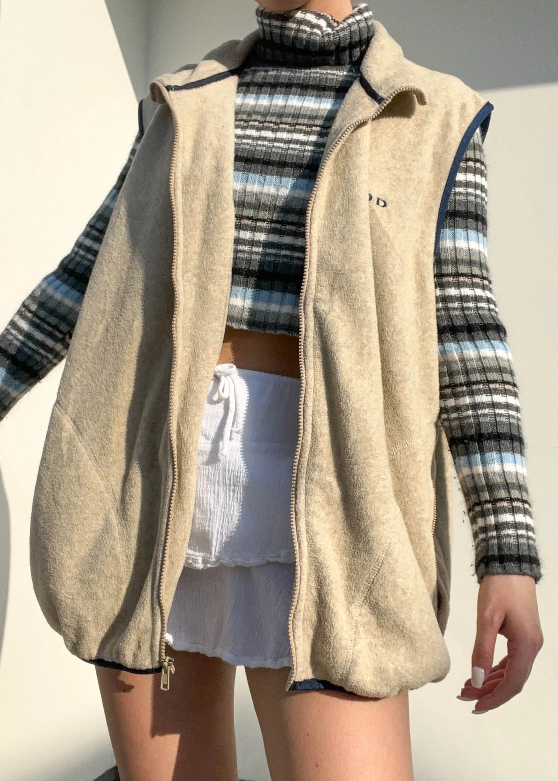Izod 90's Fleece Vest (L-XL)