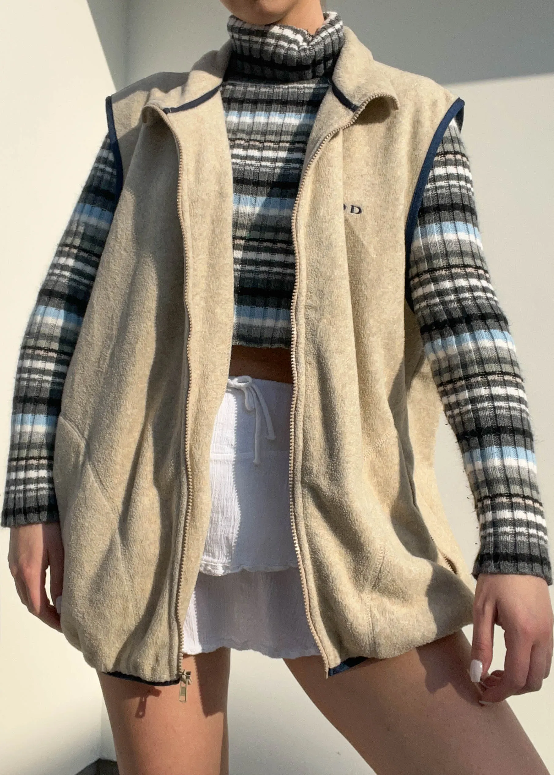 Izod 90's Fleece Vest (L-XL)